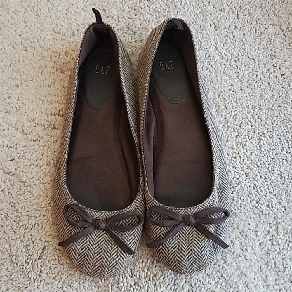 Gap ballet flats